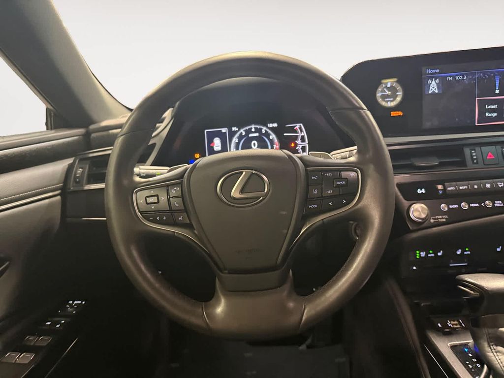 صورة مصغرة 13 لـ 2022 Lexus ES 350 BASE