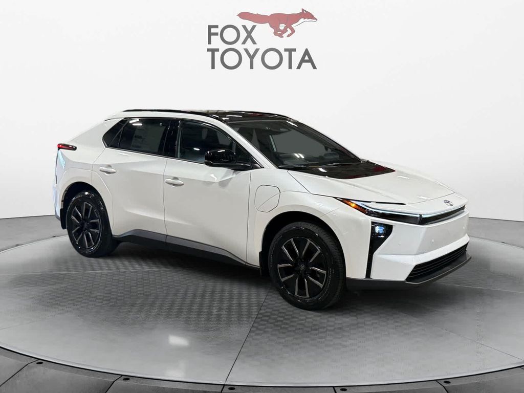 صورة 7 لـ 2026 Toyota BZ XLE PLUS
