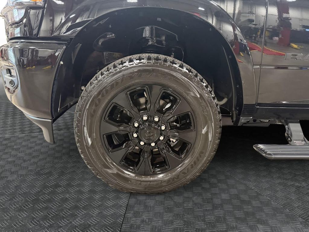 2024 RAM 2500 LIMITED CREW CAB 4X4 6'4' BOX 照片 15