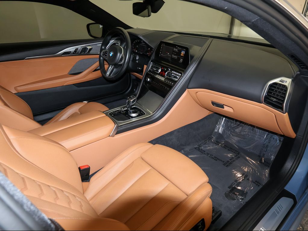 2022 BMW M850 XDRIVE — миниатюра 27