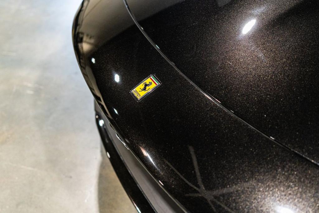 صورة 11 لـ 2022 Ferrari ROMA BASE