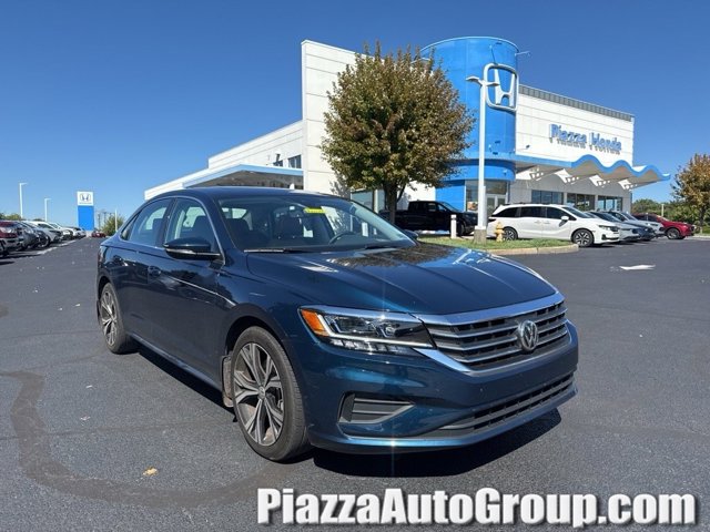 Used 2021 Volkswagen Passat 2.0T SE