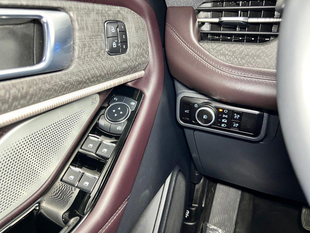 2025 FORD EXPLORER PLATINUM — миниатюра 27