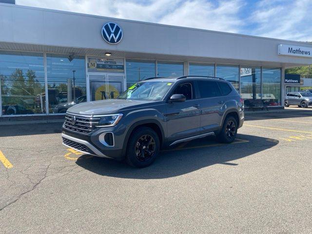 New 2026 Volkswagen Atlas Peak Edition
