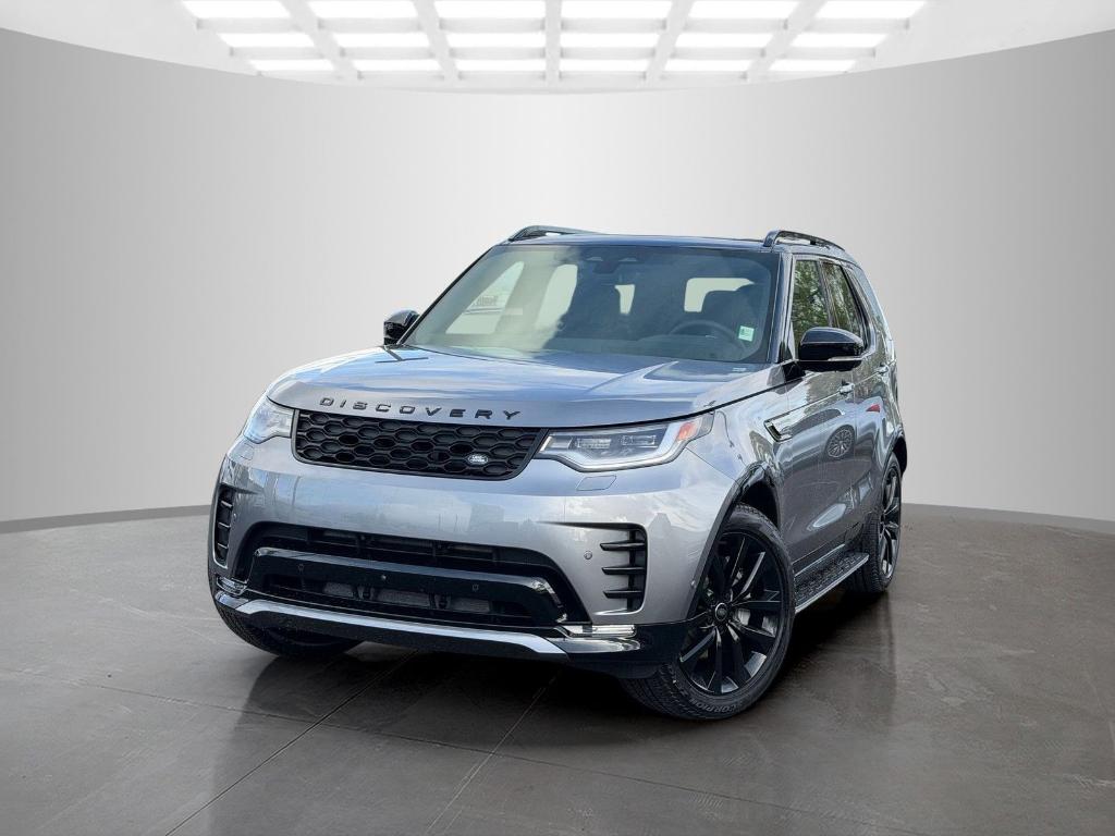 New 2026 Land Rover Discovery Dynamic SE