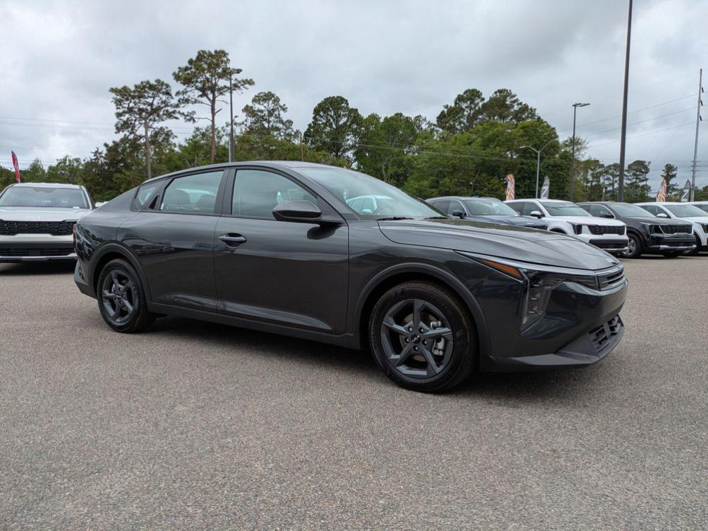 New 2026 Kia K4 LXS