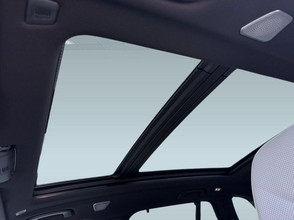 صورة مصغرة 24 لـ 2026 BMW X5 M60I