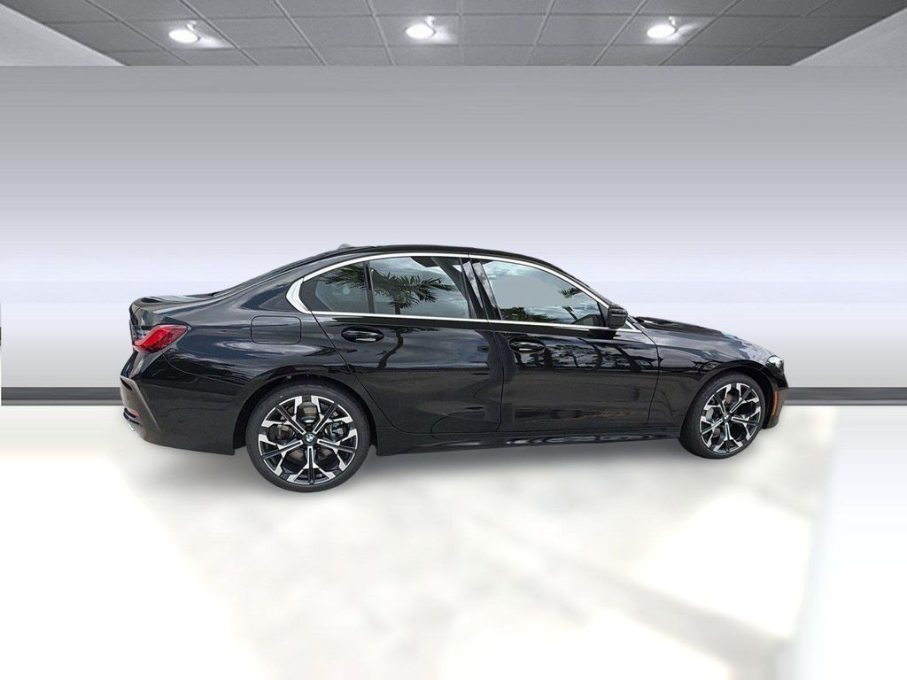 صورة مصغرة 18 لـ 2026 BMW 330 330I