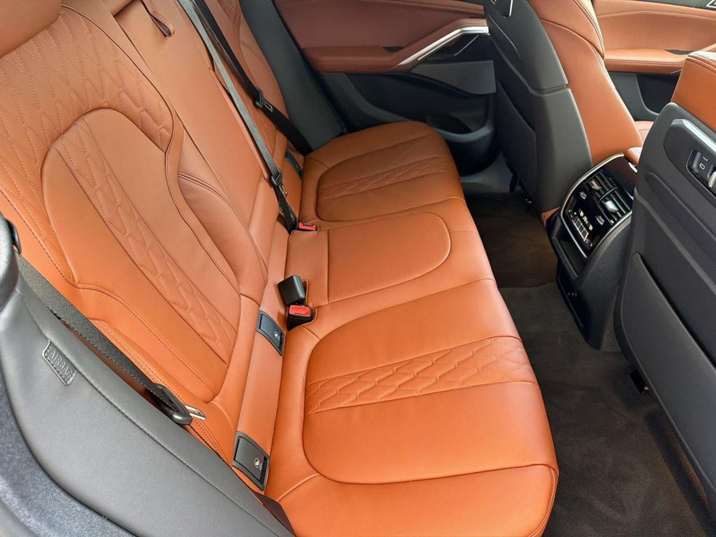 2027 BMW X6 XDRIVE40I — миниатюра 30