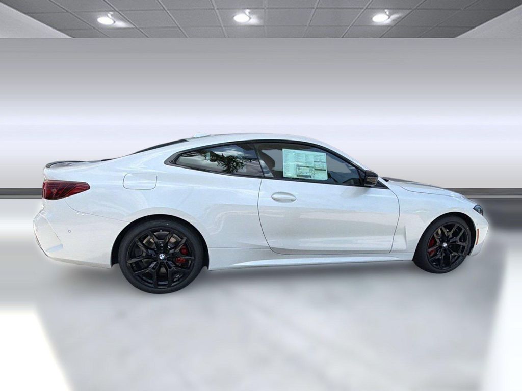 صورة 8 لـ 2027 BMW 430 I XDRIVE