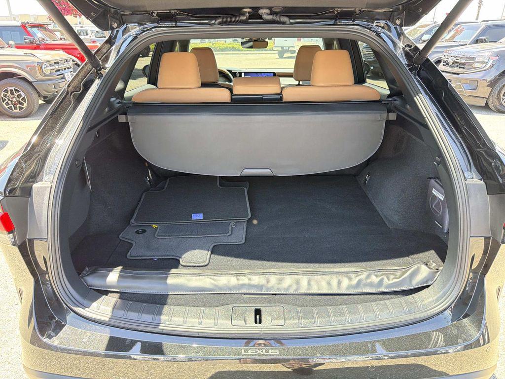 صورة مصغرة 25 لـ 2025 Lexus RX 350 PREMIUM