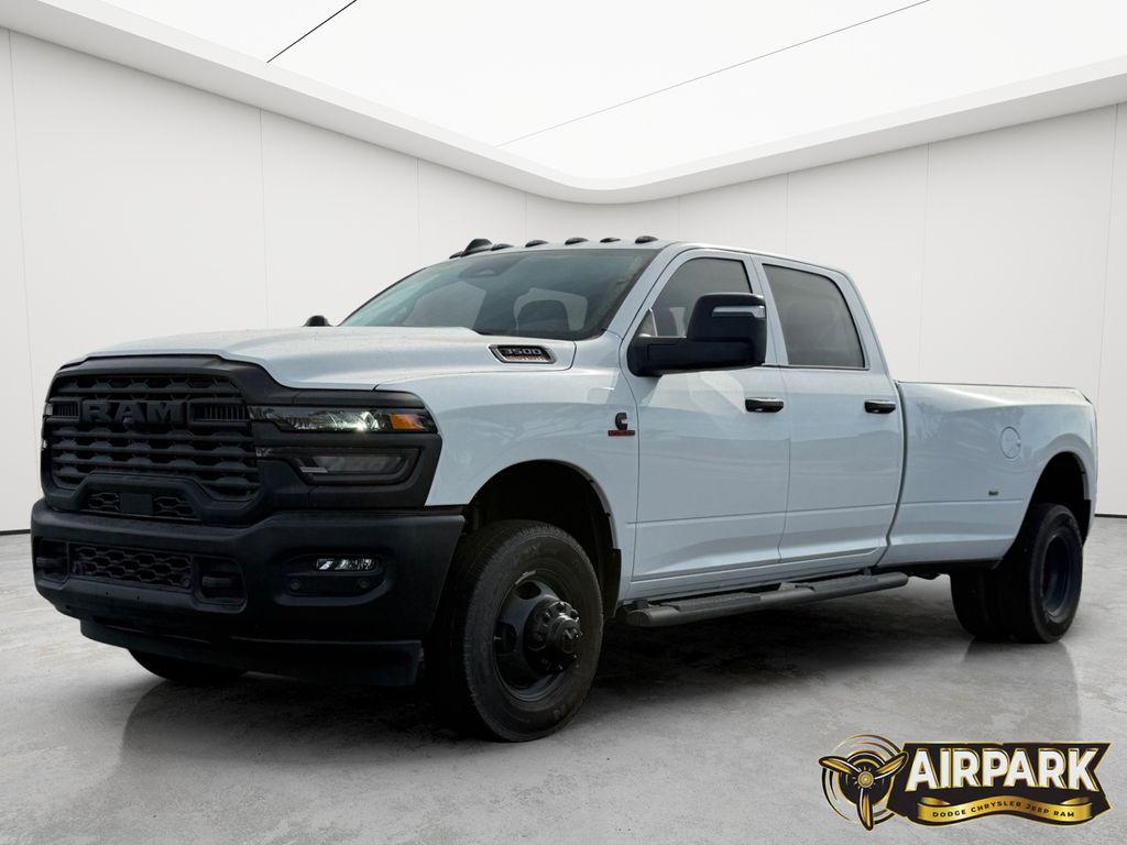 2026 RAM 3500 TRADESMAN CREW CAB 4X4 8' BOX — фото 9