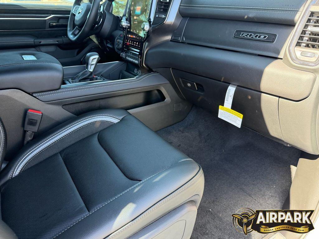 2026 RAM 1500 RHO CREW CAB 4X4 5'7' BOX — миниатюра 12