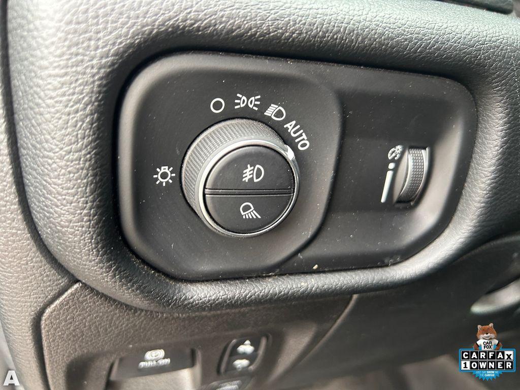 2021 RAM 1500 REBEL — миниатюра 29