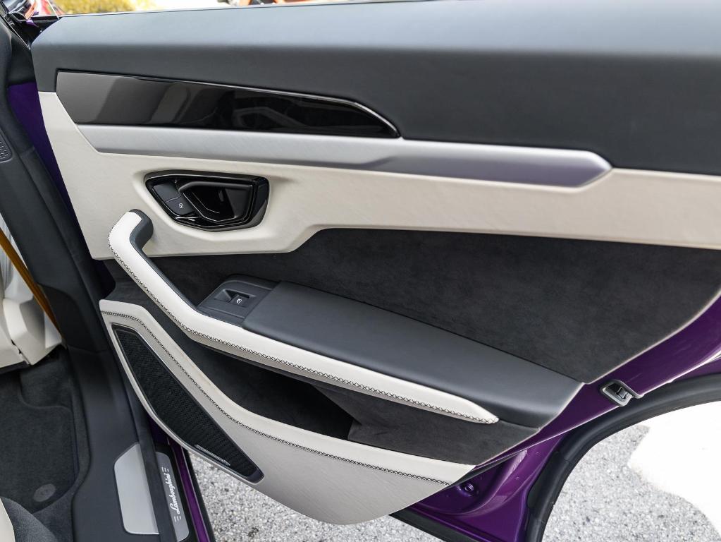 2025 Lamborghini URUS SE — миниатюра 59