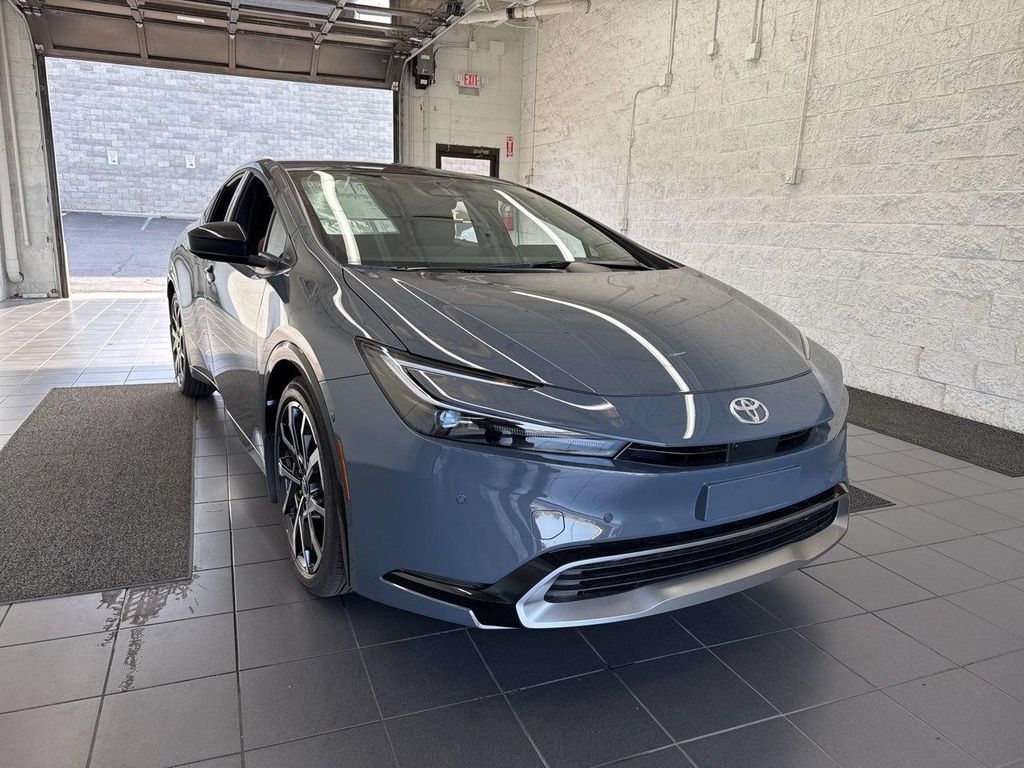 2026 Toyota PRIUS PLUG-IN HYBRID XSE PREMIUM — миниатюра 2
