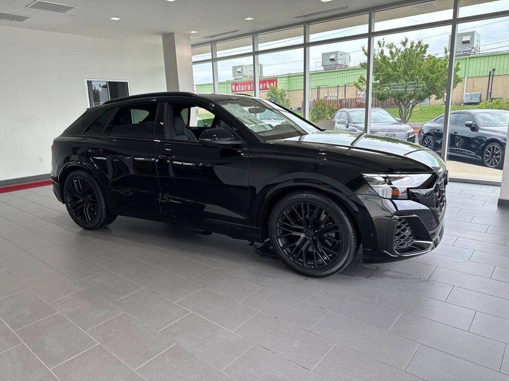 صورة 1 لـ 2026 AUDI SQ8 4.0T PREMIUM PLUS