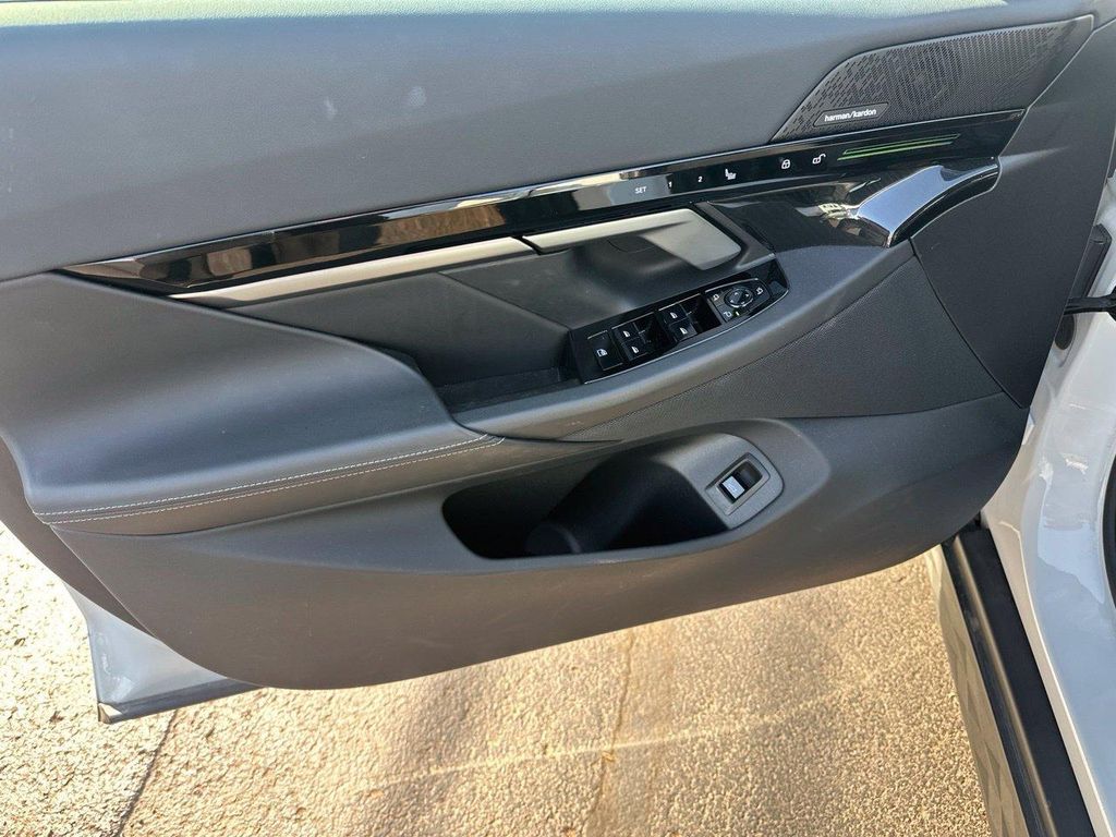 صورة مصغرة 13 لـ 2026 BMW 530 XDRIVE