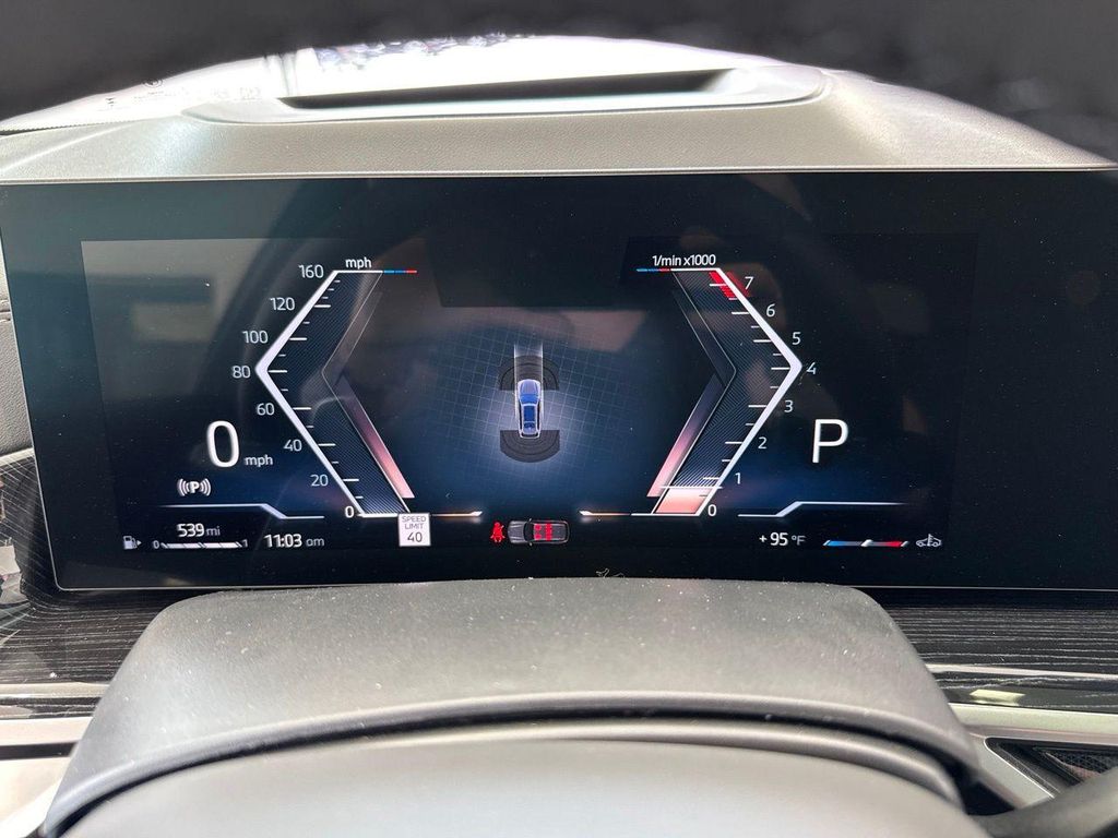 صورة مصغرة 19 لـ 2026 BMW X7 XDRIVE40I