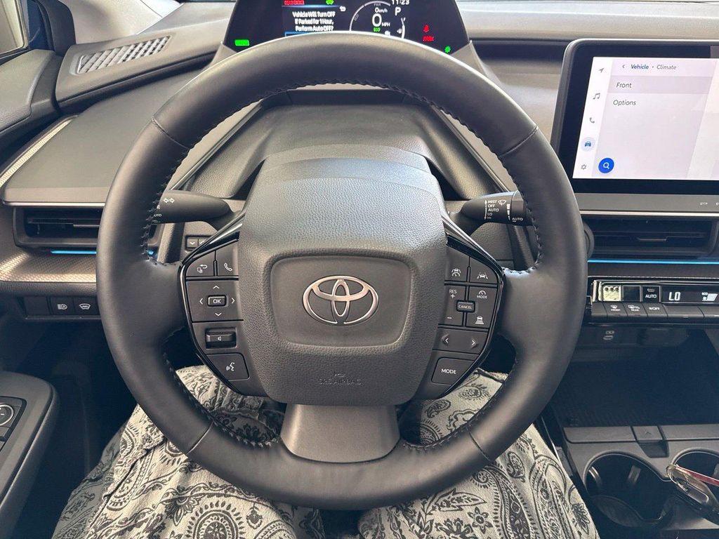 صورة مصغرة 18 لـ 2025 Toyota PRIUS XLE