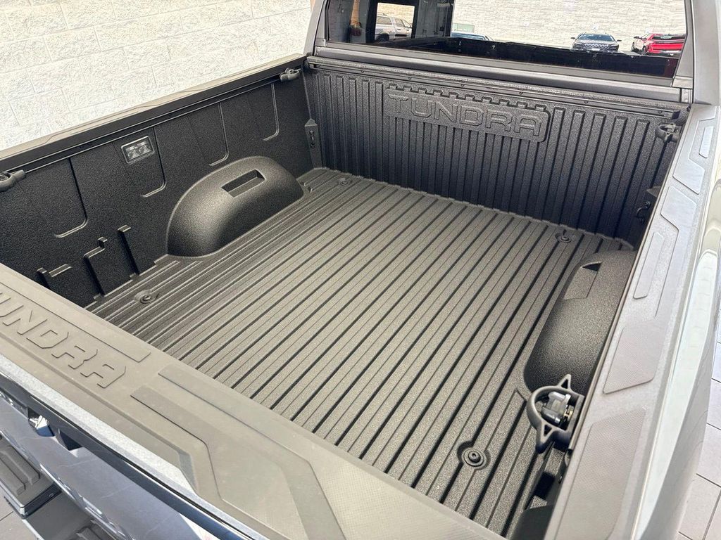 صورة 9 لـ 2026 Toyota TUNDRA PLATINUM