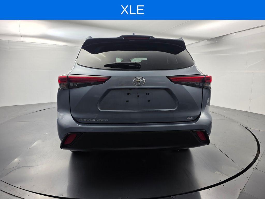 صورة 5 لـ 2022 Toyota HIGHLANDER XLE