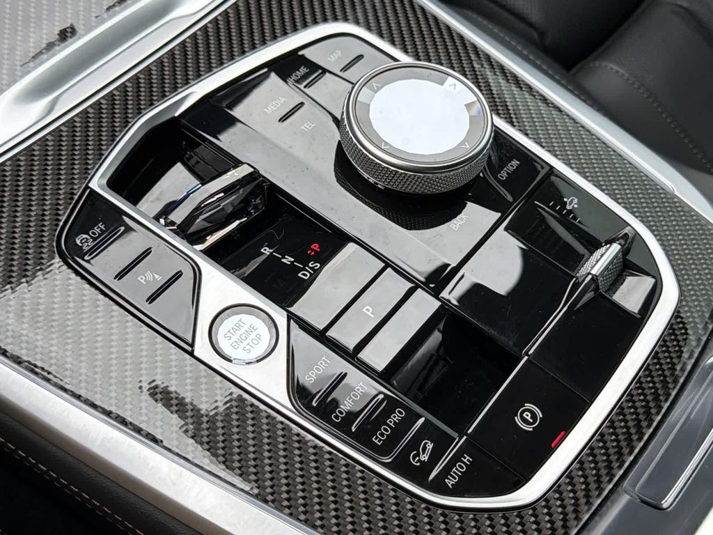 2025 BMW X7 M60I — миниатюра 25