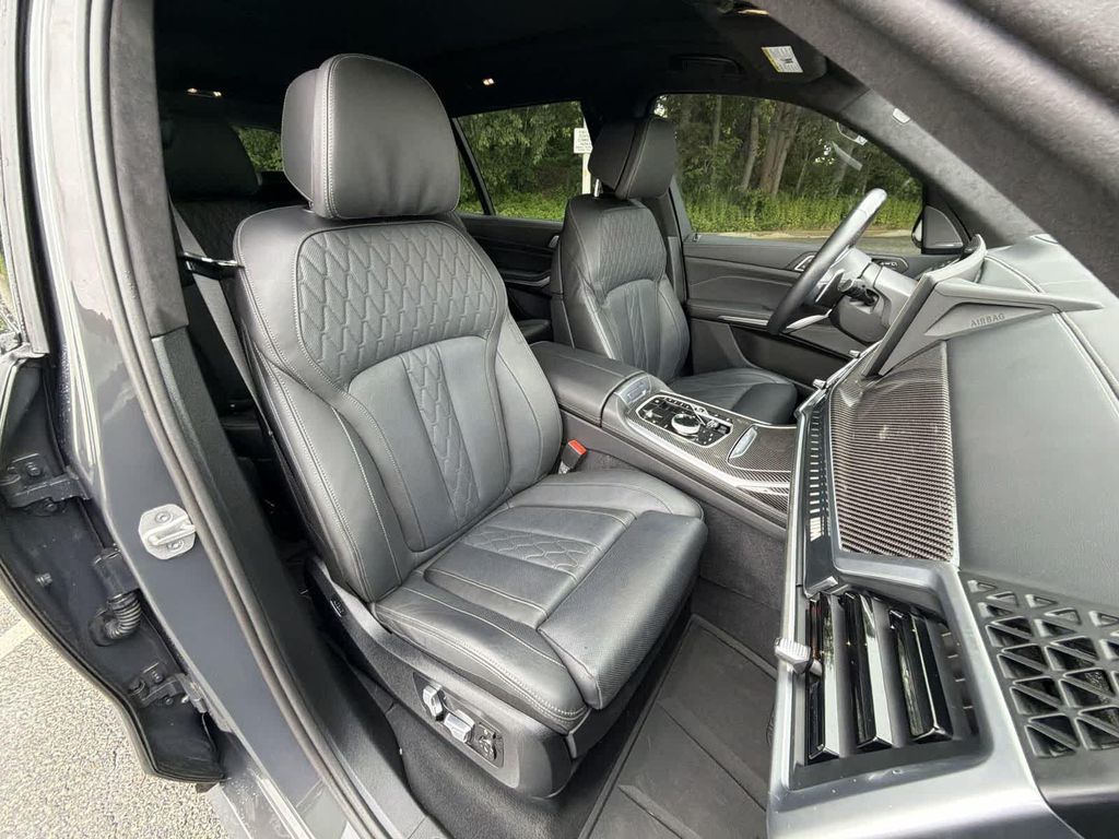 2025 BMW X7 M60I — миниатюра 22