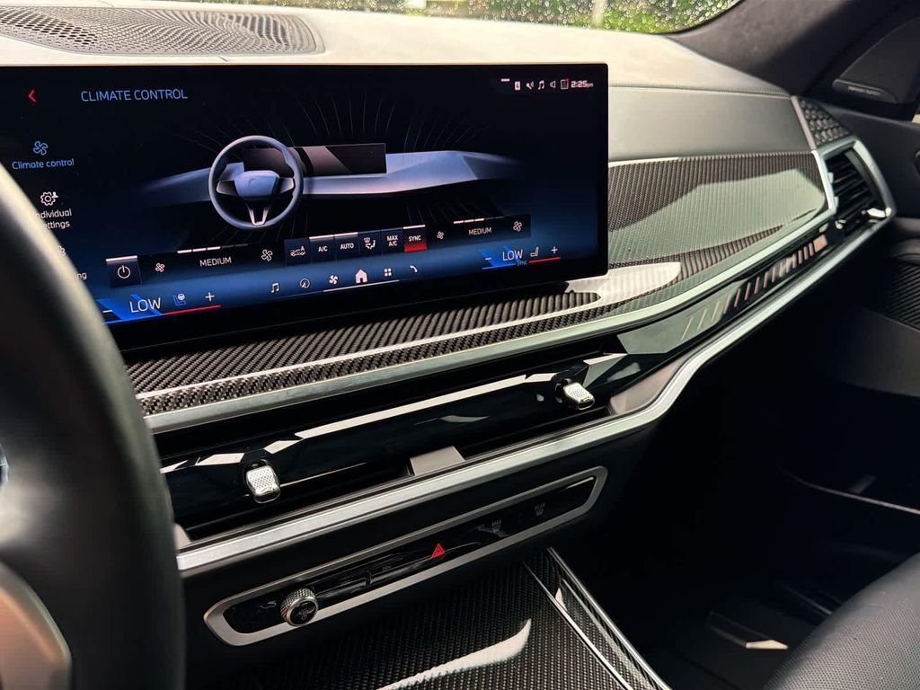 2025 BMW X7 M60I — миниатюра 24