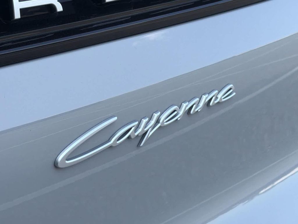 صورة مصغرة 15 لـ 2024 Porsche CAYENNE