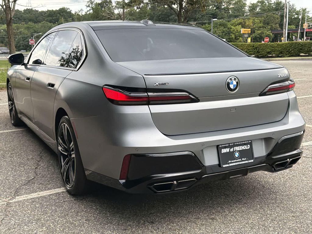 2025 BMW 760 XDRIVE — фото 12