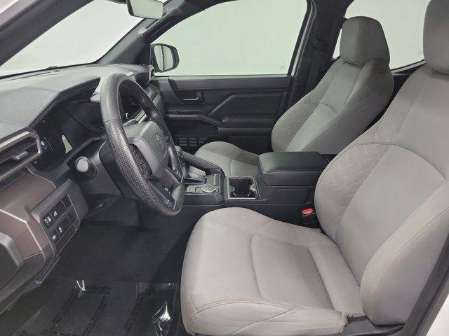 صورة مصغرة 26 لـ 2025 Toyota TACOMA SR5