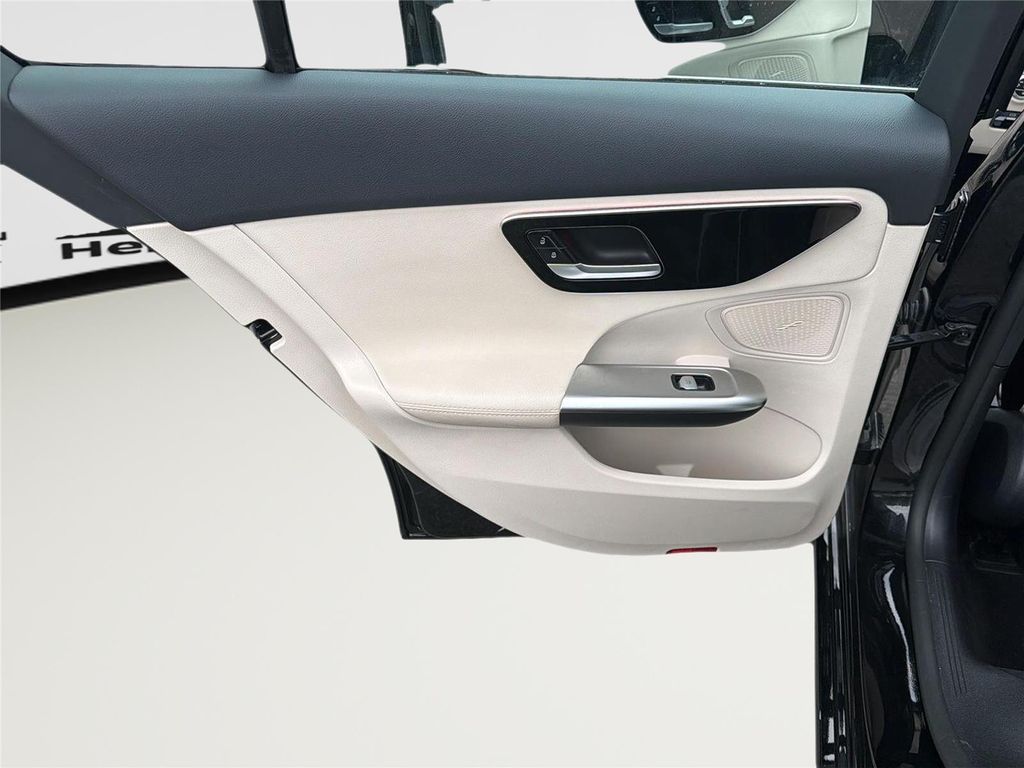 2025 Mercedes-BENZ C-CLASS thumbnail 20
