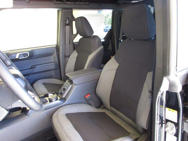 FORD BRONCO - 10