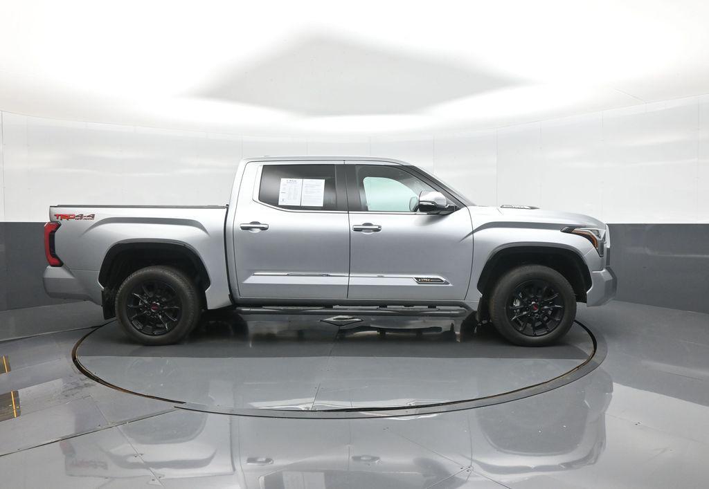 TOYOTA TUNDRA - 8