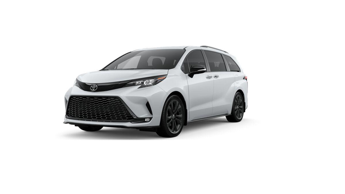 New 2026 Toyota Sienna XSE 7 Passenger
