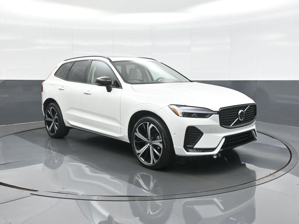 2025 Volvo XC60 B5 ULTRA — фото 1