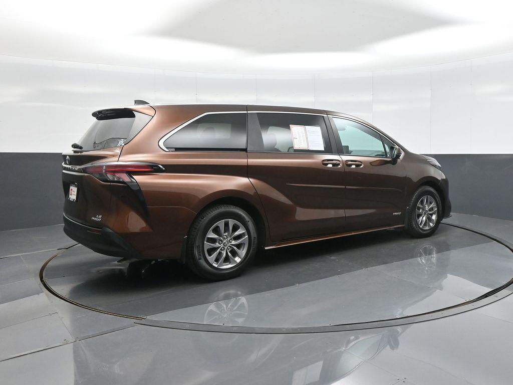 TOYOTA SIENNA - 7