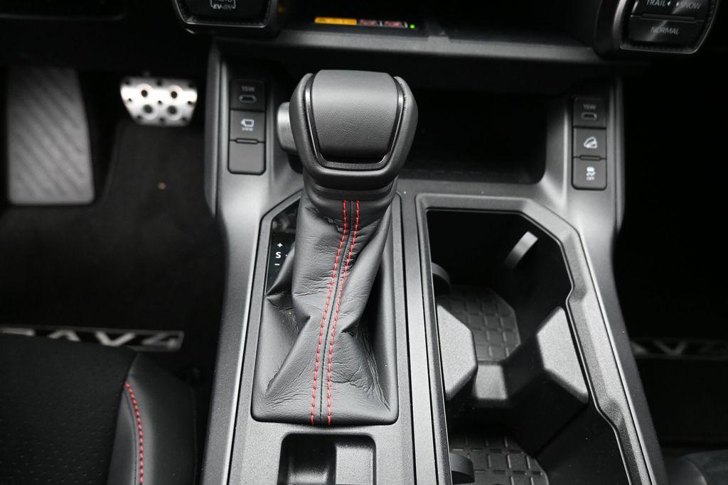 2026 Toyota RAV4 PLUG-IN HYBRID GR SPORT — миниатюра 26