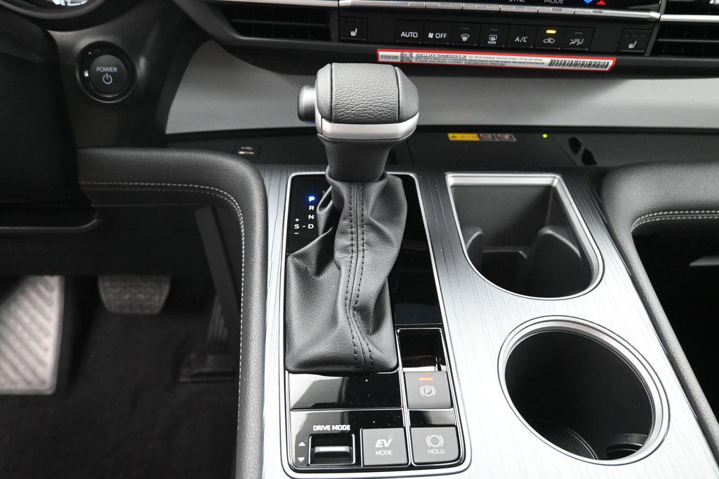 صورة مصغرة 24 لـ 2026 Toyota SIENNA XLE