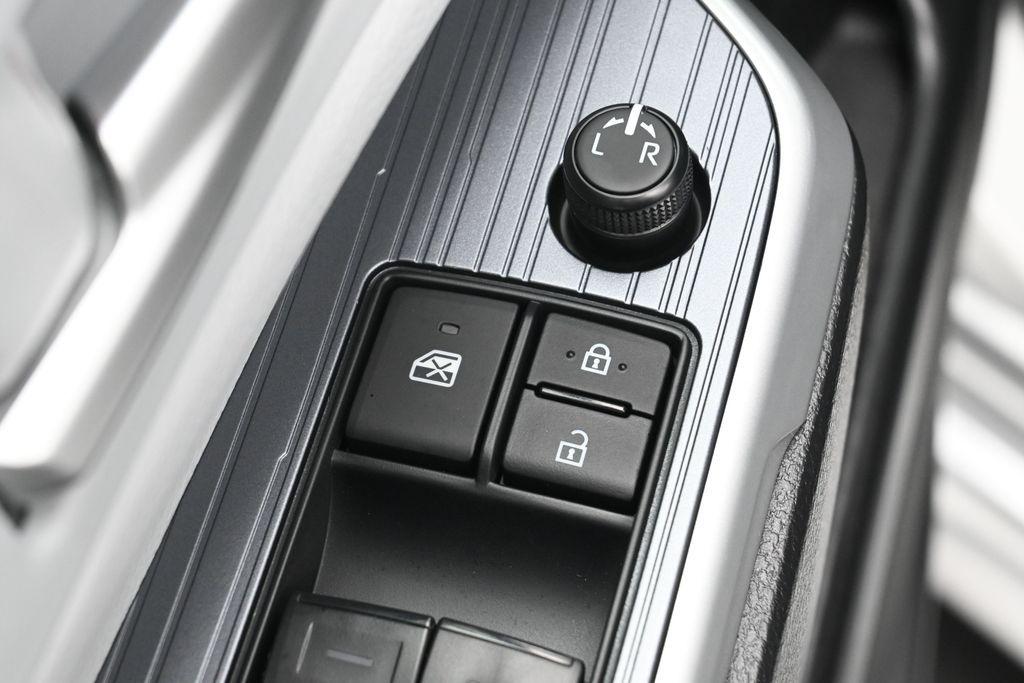 صورة مصغرة 12 لـ 2026 Toyota SIENNA XLE
