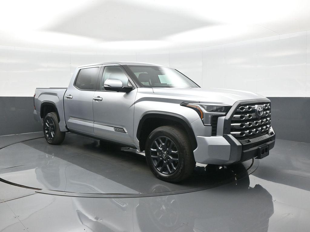 TOYOTA TUNDRA - 1