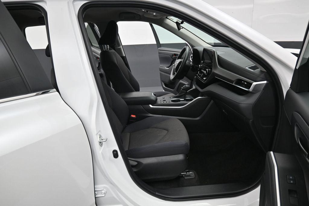 2023 Toyota HIGHLANDER L thumbnail 33