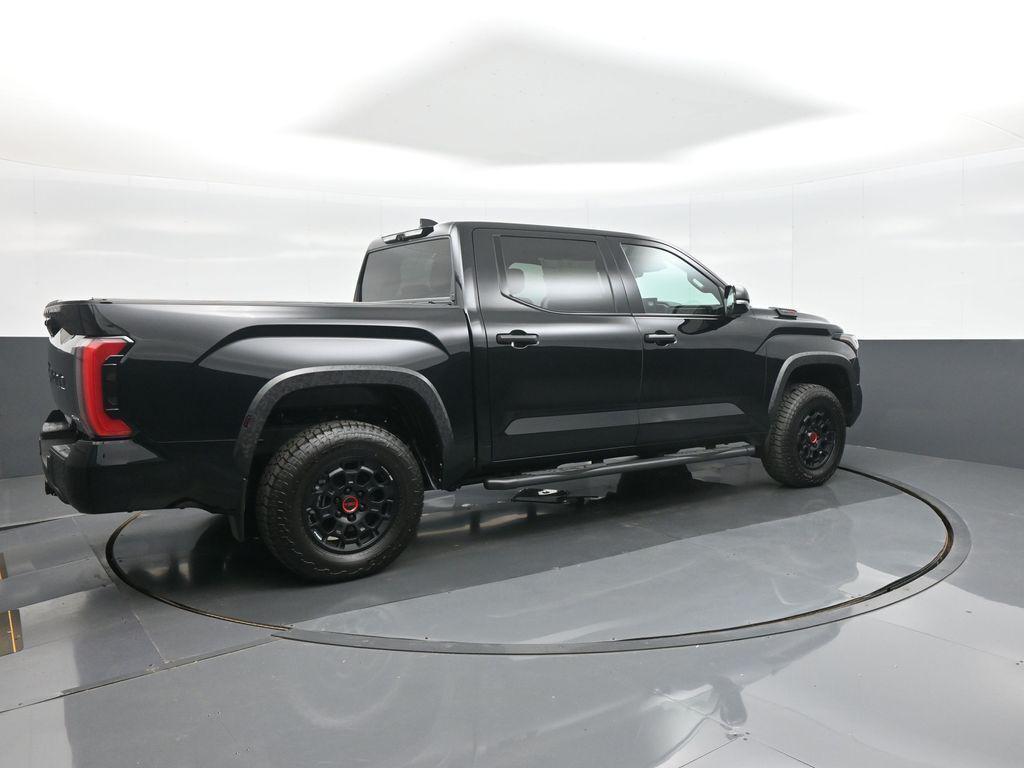 TOYOTA TUNDRA - 8
