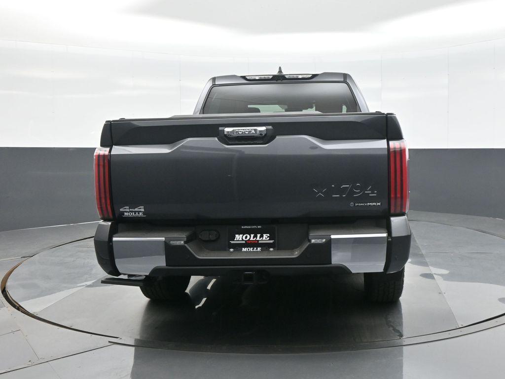 TOYOTA TUNDRA - 7