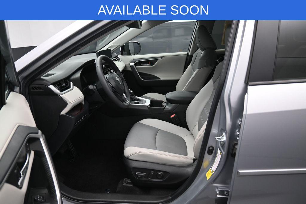 2023 Toyota RAV4 LIMITED photo 9