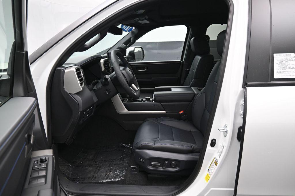 2026 TOYOTA TUNDRA PLATINUM photo 9