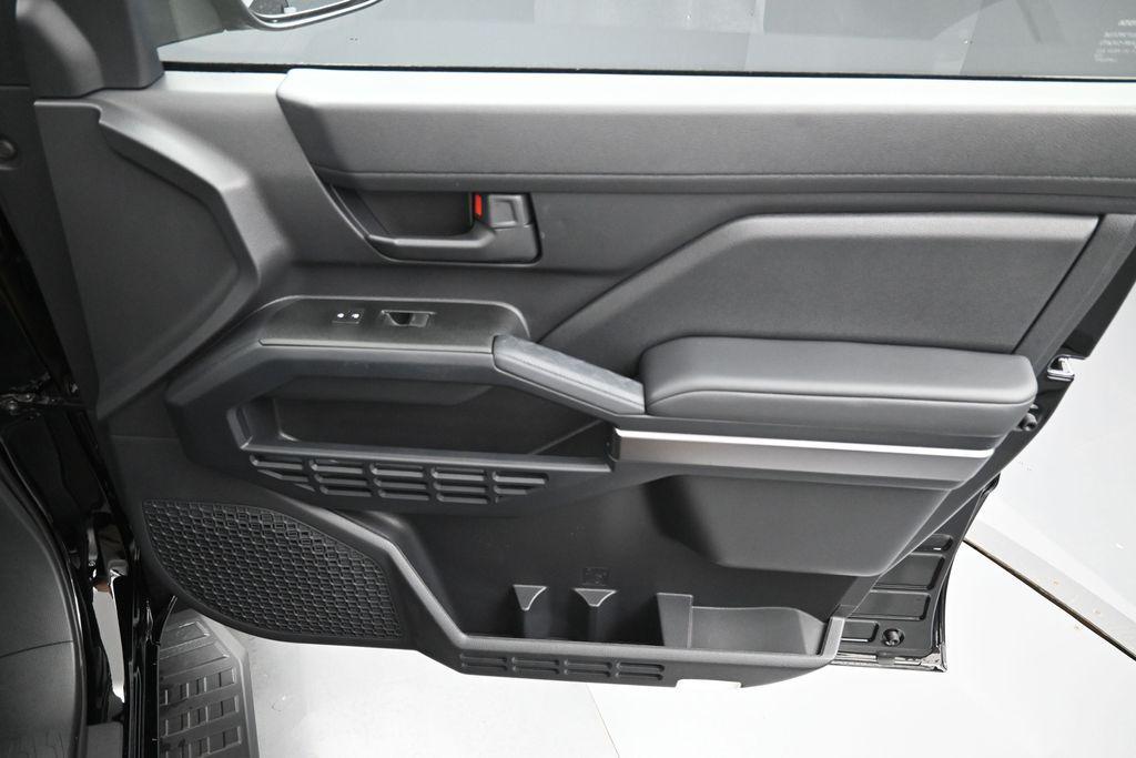 صورة مصغرة 34 لـ 2026 Toyota 4RUNNER SR5