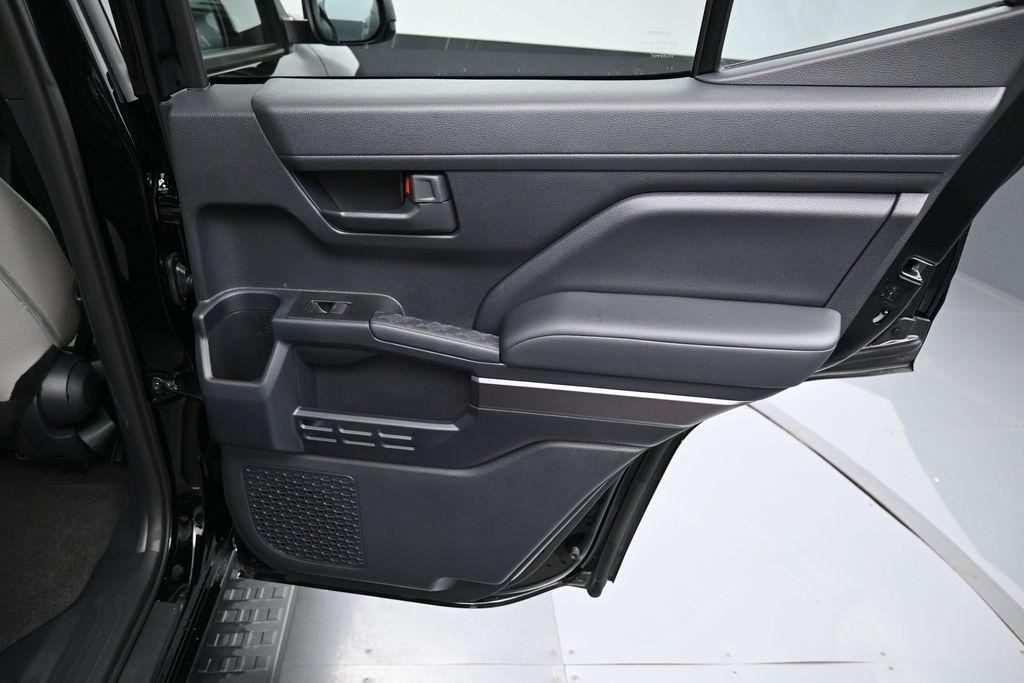 صورة مصغرة 31 لـ 2026 Toyota 4RUNNER SR5