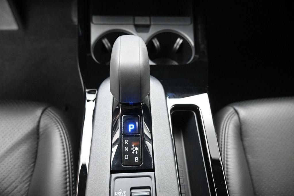 2025 Toyota PRIUS LE thumbnail 22